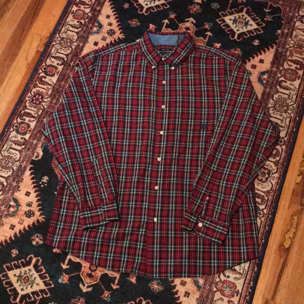 XL men’s long sleeve plaid button down